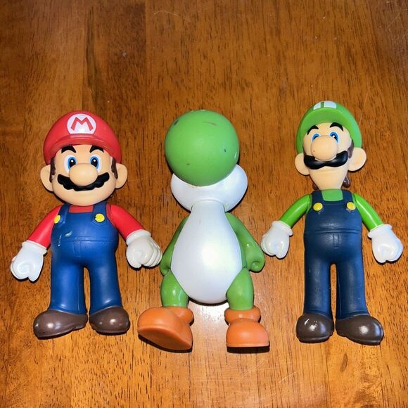 Nintendo Super Mario, Yoshi, And Luigi 4.5" Action Figures 2014 Jakks Pacific B3 - Picture 1 of 5